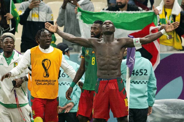 Bilder des Jahres, Sport 12 Dezember Sport Themen der Woche KW48 Sport Bilder des Tages 221202 Vincent Aboubakar of Cameroon celebrates te 1-0 goal during the FIFA World Cup, WM, Weltmeisterschaft, Fussball 2022 football match between Cameroon and Brazil on December 2, 2022 in Doha. Photo: Joel Marklund BILDBYRAN kod JM JM0400 bbeng fotboll football soccer fotball vm fotbolls-vm fotball-vm fotbolls-vm 2022 fifa world cup 2022 kamerun cameroon brasilien brazil jubel Copyright: JOELxMARKLUND BB221202JM172