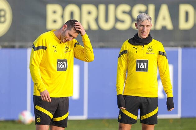 Sport Themen der Woche KW49 Sport Bilder des Tages 07.12.2022, Fussball, Saison 2022 2023, 1. Bundesliga, Training Borussia Dortmund, v. l. Niklas Süle (Borussia Dortmund), Nico Schlotterbeck (Borussia Dortmund), xRHR-FOTO DEx Copyright: DennisxEwert RHR-FOTOx RHR-FOTO DE