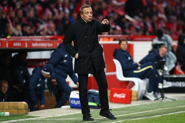 21.01.2023, xtgx, Fussball 1.Bundesliga, 1.FC Union Berlin - TSG 1899 Hoffenheim emspor, v.l. Andre Breitenreiter (Hoffenheim, Trainer) gibt Anweisungen, gestikuliert mit den Armen, gesticulate, gives instructions (DFL DFB REGULATIONS PROHIBIT ANY USE OF PHOTOGRAPHS as IMAGE SEQUENCES and or QUASI-VIDEO) Berlin