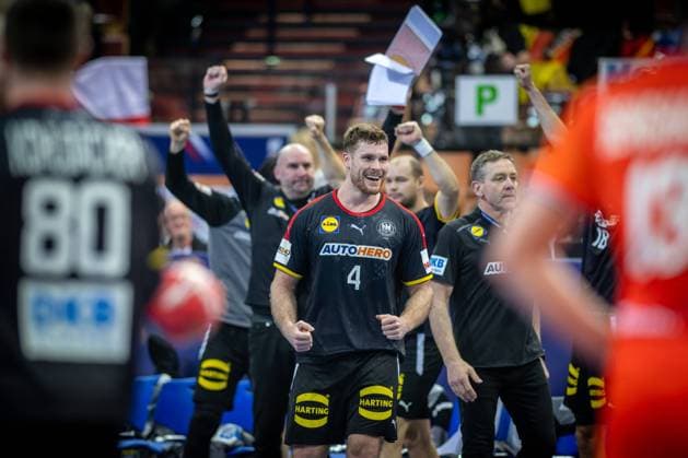 Bilder des Jahres 2023, Sport 01 Januar Handball Kattowitz 21.01.2023 Weltmeisterschaft Handball WM Männer Hauptrunde Niederlande (NED) - Deutschland (GER) Jubel Deutschland nach dem Sieg Johannes Golla (Deutschland, No.04) und andere