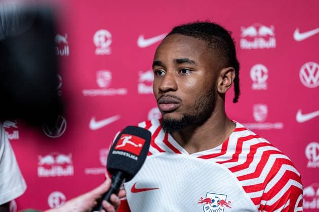Leipzigs Christopher Nkunku im Interview. Fussball 1. Bundesliga, 34. Spieltag: RB Leipzig - FC Schalke 04 4:2. 27. Mai 2023: Leipzig, Red Bull Arena. RB Leipzig - FC Schalke 04 4:2