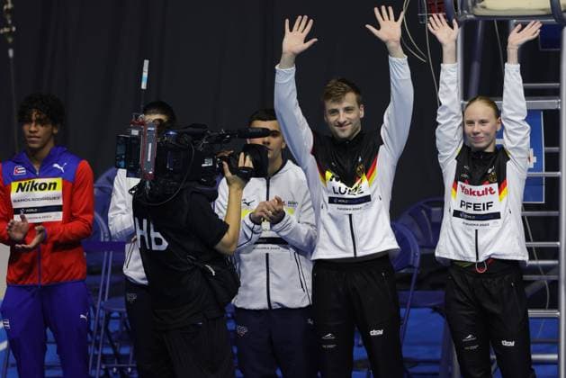 Bilder des Jahres 2023, Sport 07 Juli Sport Themen der Woche KW28 Sport Bilder des Tages Alexander Lube and Pauline Alexandra Pfeif, GER, during 2023 aquatic worlds in Fukuoka, synchronized 10m platform mixed, 15 07 2023; -