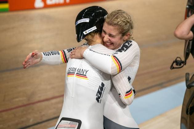 Bilder des Jahres 2023, Sport 08 August UCI Cycling World Championships 2023 - Day 2 GLASGOW, SCOTLAND - AUGUST 03: The german women’s sprint team Lea Sophie FRIEDRICH (GER), born 2000; Pauline Sophie GRABOSCH (GER), born 1998; Emma HINZE (GER), born 1997 wins the gold medal in the women s team sprint final during day 2 of the UCI Cycling World Championships 2023 at the Sir Chris Hoy Velodrome of Glasgow on 03.8.2023 in Dumfriesshire Scotland. Copyright: xBEAUTIFULxSPORTS OliverxKremerx