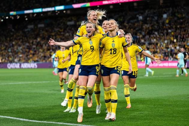 Bilder des Jahres 2023, Sport 08 August Sport Themen der Woche KW33 Sport Bilder des Tages 230819 Fridolina Rolfö of Sweden celebrates with Kosovare Asllani and Amanda Ilestedt after 1-0 during the FIFA Women s World Cup bronze medal match between Sweden and Australia on August 19, 2023 in Brisbane. Photo: Mathias Bergeld BILDBYRAN kod MB MB0705 fotboll football soccer fotball fotbolls-vm världsmästerskap vm fifa womens world cup bronsmatch bronze medal game sverige a sweden australien australia 31 dam bbeng fotball vm verdensmesterskap kvinner women sverige jubel Copyright: MATHIASxBERGELD BB230819MB054