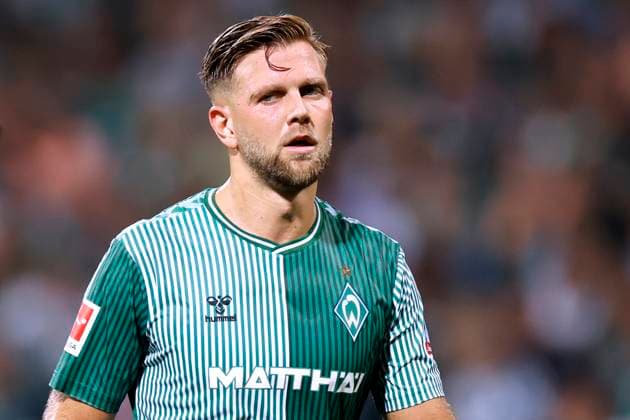 FUELLKRUG Niclas Team Werder Bremen DFL Fussball Bundesliga Saison 2023 - 2024 Spiel Werder Bremen - FC Bayern Muenchen am 18.08. 2023 in Bremen DFL REGULATIONS PROHIBIT ANY USE OF PHOTOGRAPHS as IMAGE SEQUENCES and or QUASI-VIDEO Copyright: xLacixPerenyix