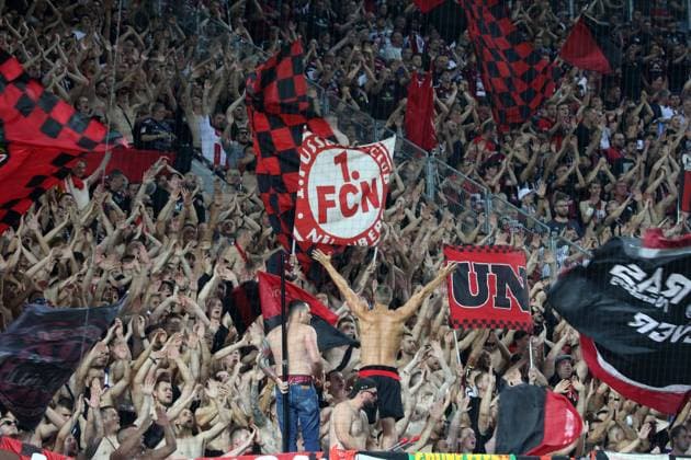Bilder des Jahres 2023, Sport 09 September Sport Bilder des Tages FC Nürnberg Ultras im Gästeblock, 02.09.2023, Fußball, 2. Bundesliga, FC Kaiserslautern - FC Nürnberg, 5. Spieltag, Saison 2023 24, Fritz Walter Stadion, Kaiserslautern, Deutschland, zmdz, ** DFB & DFL regulations prohibit any use of photographs as image sequences and or quasi-video. ** FC Kaiserslautern - FC Nürnberg
