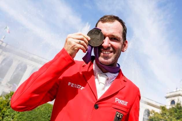 Bilder des Jahres 2023, Sport 09 September Bilder des Jahres 2023, Sport 09 September Sport Bilder des Tages MILANO - FEI Jumping European Championship, EM, Europameisterschaft 2023, MILANO - FEI Jumping European Championship 2023 WEISHAUPT Philipp (GER) Impression am Rande FEI Jumping European Championship Individual Final - Round B Milano, Mailand, Ippodromo Snai San Siro 03. September 2023 -