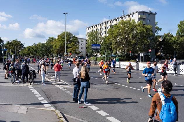 24.09.2023,Berlin,49. BMW BERLIN-MARATHON,Impressionen,Ortsteil Schmargendorf im Bezirk Wilmersdorf.Hohenzollerndamm