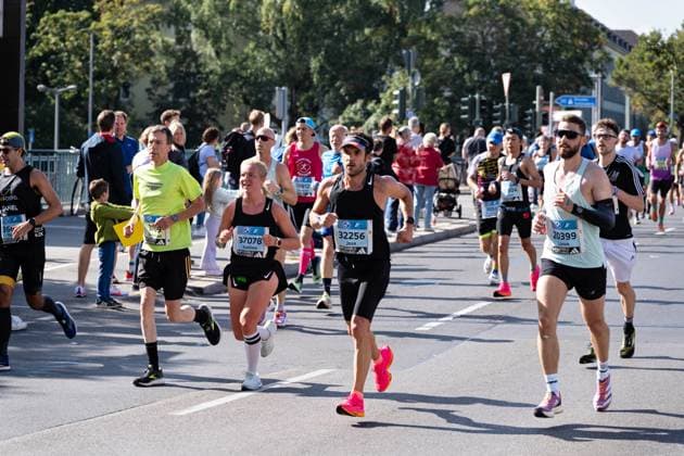 24.09.2023,Berlin,49. BMW BERLIN-MARATHON,Impressionen,Ortsteil Schmargendorf im Bezirk Wilmersdorf.Hohenzollerndamm.