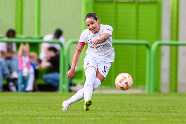 30.09.2023, Zurich, Heerenschürli, Women s Super League: FC Zürich - FC St.Gallen 1879, 5 Vanessa Bernauer (Zürich) Zurich Heerenschürli Zurich Switzerland Copyright: xJustPictures.ch MarcioxMachadox