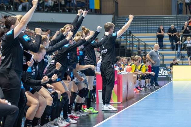 Markus Gaugisch (Deutschland , Bundestrainer) freut sich über ein Tor beim Sieg GER, Deutschland gegen Ukraine, Handball, EM Qualifikation, WOMEN S EHF EURO 2024 QUALIFIERS, 12.10.2023, GER, Handball EURO 2024 Qualifikationsspiel Deutschland (GER) gegen Ukraine (UKR), WOMEN S EHF EURO 2024 QUALIFIERS 12.10.2023, Location: Buderus Arena in Wetzlar Foto: Gerhard Wingender Wetzlar Copyright: xEibner-Pressefotox xGerhardxWingenderx EP_GWR