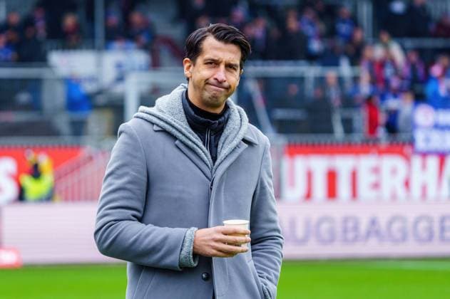 Jonas Boldt (Hamburger SV, Sportvorstand) GER, Holstein Kiel vs. Hamburger SV, Fussball, 2. Bundesliga, Spieltag 13, Spielzeit 2023 2024, 11.11.2023 DFL REGULATIONS PROHIBIT ANY USE OF PHOTOGRAPHS AS IMAGE SEQUENCES AND OR QUASI-VIDEO GER, Holstein Kiel vs. Hamburger SV, Fussball, 2. Bundesliga, Spieltag 13, Spielzeit 2023 2024, 11.11.2023 Kiel Copyright: xEibner-Pressefoto MarcelxvonxFehrnx EP_MFN
