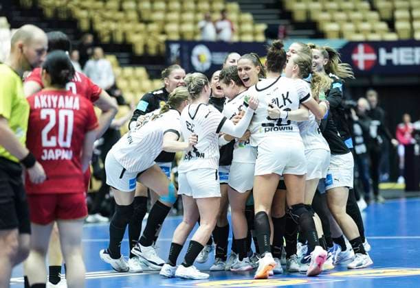 Bilder des Jahres 2023, Sport 11 November Sport Themen der Woche KW48 Sport Bilder des Tages Handball, Frauen WM, Deutschland - Japan Germany players celebrates after winning in the IHF World Women s Handball Championship match between Germany and Japan in the preliminary Group F in Jyske Bank Boxen in Herning, Denmark on Tuesday, November 30, 2023. , Herning Jylland Denmark Copyright: ClausxFisker ClausxFiskerx spdk20231130-195119-L