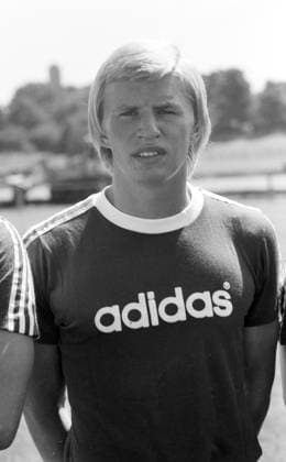 14.07.75 FC Bayern München Fototermin 1975 1976 Deutschland, München, 14.07.1975, Fussball, Bundesliga, FC Bayern München Fototermin Saison 1975 1976: Bernd Förster.