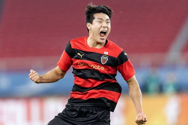 December 6, 2023, Wuhan, China: Lee Ho-jae 33 of Pohang Steelers celebrates a goal during the AFC Champions league football match between Wuhan Three Towns FC of China and Pohang Steelers of South Korea at Wuhan Sports Center Stadium. Final scores; Wuhan Three Towns FC of China 1-1 Pohang Steelers of South Korea. Wuhan China - ZUMAs197 20231206_aab_s197_070 Copyright: xRenYongx