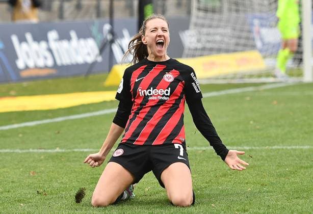 Bilder des Jahres 2023, Sport 12 Dezember Sport Themen der Woche KW49 Sport Bilder des Tages 10.12.2023, xhbx, Fussball 1.Bundesliga Damen, Eintracht Frankfurt Frauen - TSG Hoffenheim emspor, v.l. Torjubel, Goal celebration, celebrate the goal 1:1 Lara Prasnikar (Eintracht Frankfurt Damen) (DFL DFB REGULATIONS PROHIBIT ANY USE OF PHOTOGRAPHS as IMAGE SEQUENCES and or QUASI-VIDEO) Frankfurt am Main