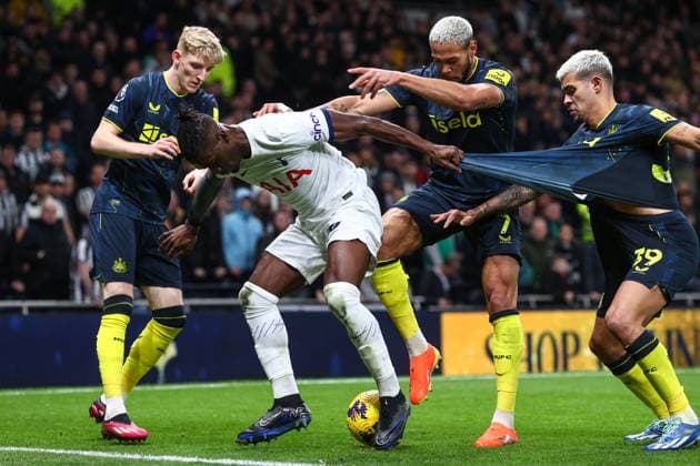 Tottenham v Newcastle 10 December 2023, London - Premier League Football - Tottenham Hotspur v Newcastle United - Yves Bissouma of Tottenham Hotspur is surrounded by Anthony Gordon, Joelinton and Bruno Guimaraes of Newcastle United - Photo: Charlotte Wilson Offside. London UK Copyright: xCharlottexWilsonx xOffsidexOffside