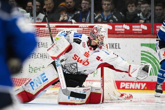 Kristers Gudlevskis (Fischtown Pinguins Bremerhaven 30) Schwenninger Wild Wings vs. Fischtown Pinguins Bremerhaven, Eishockey, DEL, 30. Spieltag, Saison 2023 2024, 23.12.2023 Schwenninger Wild Wings gegen Fischtown Pinguins Bremerhaven, Eishockey, DEL, Penny DEL, 30. Spieltag, Saison 2023 2024, 23.12.2023 Schwenningen Copyright: xEibner-Pressefoto SvenxLaeglerx EP_SVL