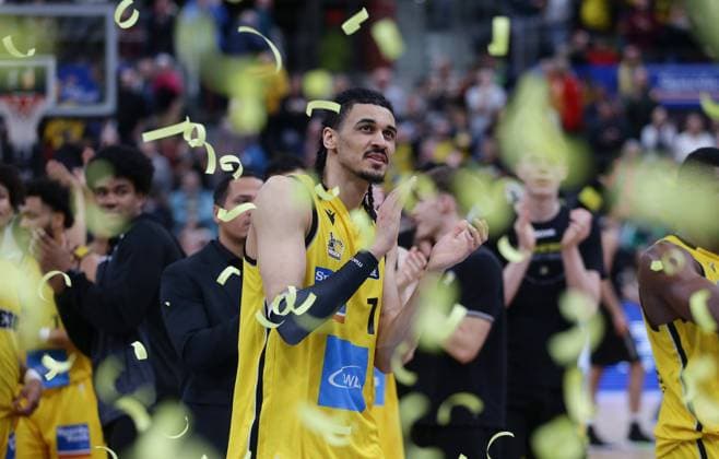 Bilder des Jahres 2023, Sport 12 Dezember Sport Themen der Woche KW52 Sport Bilder des Tages Ludwigsburg , Basketball BBL Bundesliga , MHP Riesen Ludwigsburg vs. Tigers Tübingen , Jonathan Bähre ( Riesen )