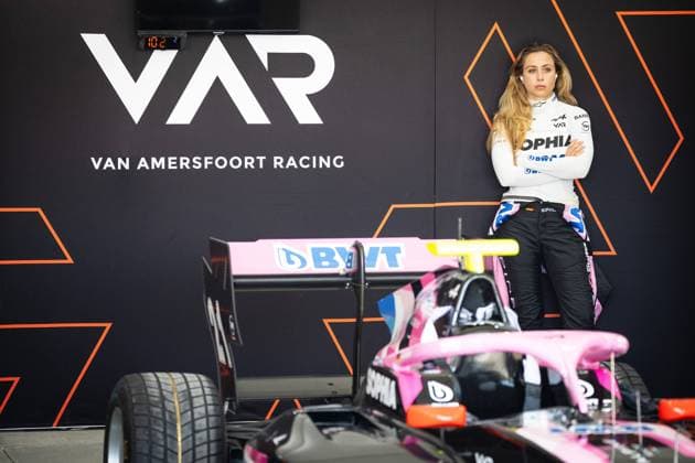 Bilder des Jahres 2024, Sport 02 Februar Sport Themen der Woche KW09 Sport Bilder des Tages Sophia Flörsch, Van Amersfoort Racing, Formula 3 BHR, Formel 1 Rennen, Bahrain International Circuit, 29.02.24 BHR, Formel 1 Rennen, Bahrain International Circuit, 29.02.24 Manama