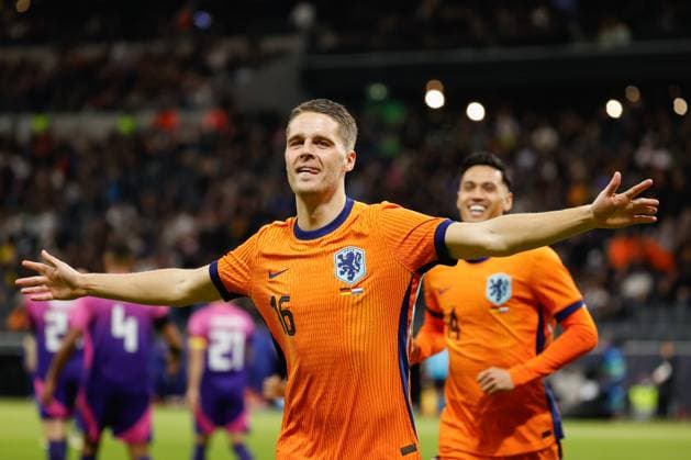 Sport Bilder des Tages Im Bild: Celebration after the goal to 0:1 by Goalscorer Joey Veerman (Netherlands, 16) 26.03.2024, Deutschland vs. Niederlande, Freundschaftsspiel, Deutschland, Frankfurt am Main, Deutsche Bank Park, Copyright: HMBxMedia xJulienxBecker