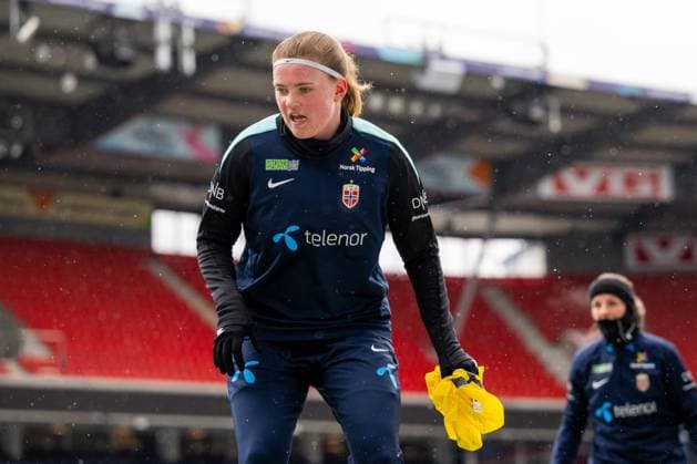 240404 Signe Gaupset of the Norwegian women s national football team during a training session on April 4, 2024 in Oslo. Photo: Vegard Grott BILDBYRAN kod VG VG0594 bbeng fotboll football soccer fotball norge norway women dam UEFA EURO, EM, Europameisterschaft,Fussball Qualifier, EM, Europameisterschaft em-kvalifisering kvinner em-kvalik em-kval träning practice training trening Copyright: VEGARDxGRoTT BB240404VG028