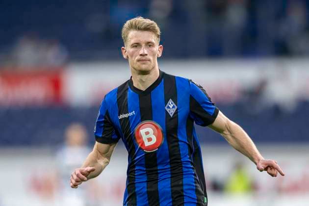 Fussball: 3. Liga, Saison 2023 2024, 33. Spieltag, MSV Duisburg - SV Waldhof Mannheim am 12.04.2024 in der Schauinsland-Reisen-Arena in Duisburg. Malte Karbstein (SV Waldhof Mannheim 07, 15). Wichtiger Hinweis: Gemaess den Vorgaben der DFL Deutsche Fussball Liga bzw. des DFB Deutscher Fussball-Bund ist es untersagt, in dem Stadion und oder vom Spiel angefertigte Fotoaufnahmen in Form von Sequenzbildern und oder videoaehnlichen Fotostrecken zu verwerten bzw. verwerten zu lassen. Foto: Kirchner-Media TH Copyright: xKirchner-Media THx