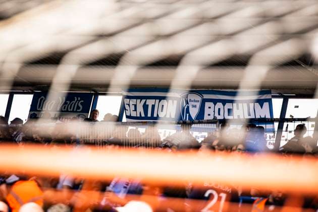 GER, 1.FBL, VfL Bochum vs 1. FC Heidenheim 13.04.2024, Vonovia Ruhrstadion, GER, 1.FBL, VfL Bochum vs 1. FC Heidenheim im Bild Blick in die Ostkurve,