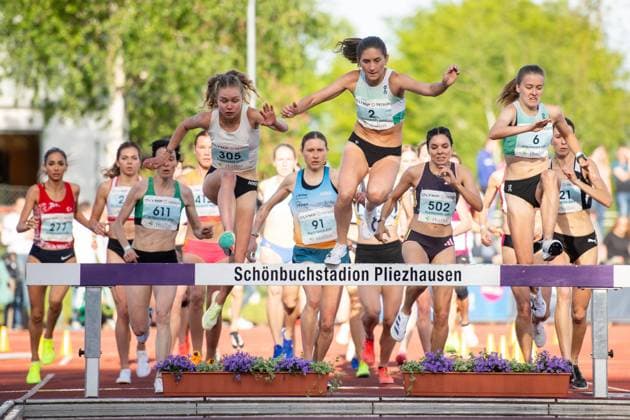 Bilder des Jahres 2024, Sport 05 Mai Sport Themen der Woche KW18 Sport Bilder des Tages Gesa Felicitas Krause (Silvesterlauf Trier), Olivia Guerth (Silvesterlauf Trier), Julia Koralewska (Polen), 2000 Meter Hindernis Frauen, GER, Leichtathletik, 33. Internationales Laeufermeeting Pliezhausen, 05.05.2024 GER, Leichtathletik, 33. Internationales Laeufermeeting Pliezhausen, 05.05.2024 Pliezhausen Copyright: xEibner-Pressefoto Memmlerx EP_MMR