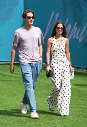 05.05.2024, Miami International Autodrome, Miami, Formula 1 Crypto.com Miami Grand Prix,im Bild George Russell (GBR), Mercedes-AMG Petronas Formula One Team mit Freundin Carmen Montero Mundt Defodi-506_20240505_hbr_1092
