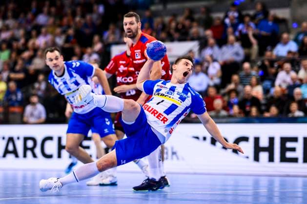 Bilder des Jahres 2024, Sport 05 Mai Sport Themen der Woche KW21 Sport Bilder des Tages TVB Stuttgart - HBW Balingen Handball: 1. Bundesliga, Herren, Saison 2023 2024, TVB Stuttgart - HBW Balingen, Porsche Arena. Stuttgarts Egon Hanusz in Aktion. Stuttgart Porsche Arena Baden-Württemberg Deutschland