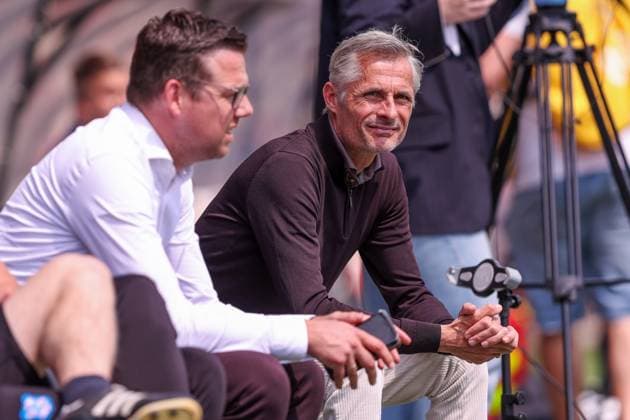 2024-05-19 Sparta Rotterdam v SC Heerenveen - Dutch Eredivisie ROTTERDAM, NETHERLANDS - MAY 19: Headcoach Kees van Wonderen of sc Heerenveen during the Dutch Eredivisie match between Sparta Rotterdam and SC Heerenveen at Sparta-stadion Het Kasteel on May 19, 2024 in Rotterdam, Netherlands. (Photo by Hans van der Valk BSR Agency) Rotterdam Netherlands Content not available for redistribution in The Netherlands directly or indirectly through any third parties. Copyright: xBSRxAgencyx