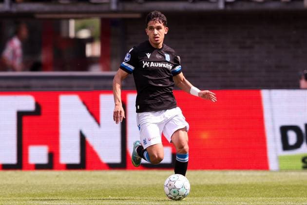 2024-05-19 Sparta Rotterdam v SC Heerenveen - Dutch Eredivisie ROTTERDAM, NETHERLANDS - MAY 19: Osame Sahraoui of sc Heerenveen runs with the ball during the Dutch Eredivisie match between Sparta Rotterdam and SC Heerenveen at Sparta-stadion Het Kasteel on May 19, 2024 in Rotterdam, Netherlands. (Photo by Hans van der Valk BSR Agency) Rotterdam Netherlands Content not available for redistribution in The Netherlands directly or indirectly through any third parties. Copyright: xBSRxAgencyx