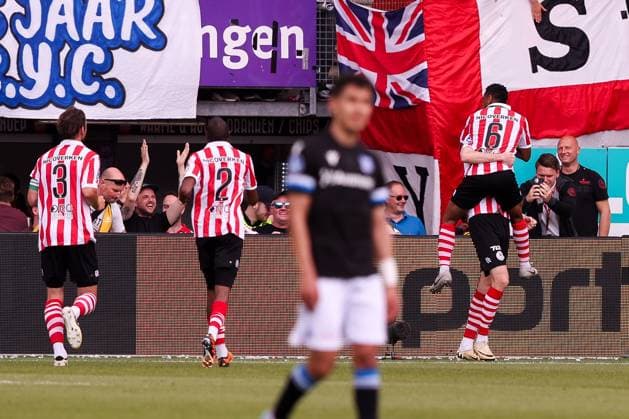 2024-05-19 Sparta Rotterdam v SC Heerenveen - Dutch Eredivisie ROTTERDAM, NETHERLANDS - MAY 19: Jonathan de Guzman of Sparta Rotterdam, Tobias Lauritsen of Sparta Rotterdam celebrates after scoring the second goal of the team during the Dutch Eredivisie match between Sparta Rotterdam and SC Heerenveen at Sparta-stadion Het Kasteel on May 19, 2024 in Rotterdam, Netherlands. (Photo by Hans van der Valk BSR Agency) Rotterdam Netherlands Content not available for redistribution in The Netherlands directly or indirectly through any third parties. Copyright: xBSRxAgencyx
