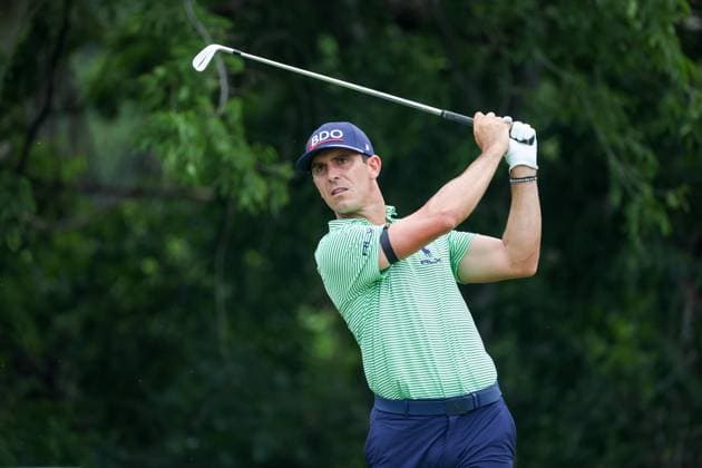 FORT WORTH, TX - MAY 24: Billy Horschel (USA) hits from the 8th tee during the Charles Schwab Challenge on May 24, 2024 at Colonial Country Club in Fort Worth, TX. (Photo by George Walker Icon Sportswire) GOLF: MAY 24 PGA, Golf Herren Charles Schwab Challenge EDITORIAL USE ONLY Icon240524023
