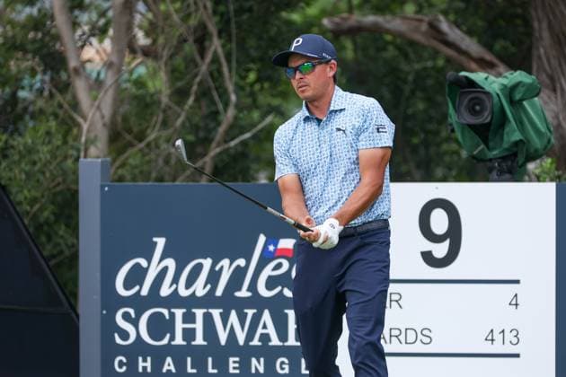 FORT WORTH, TX - MAY 24: Rickie Fowler (USA) hits from the 9th tee during the Charles Schwab Challenge on May 24, 2024 at Colonial Country Club in Fort Worth, TX. (Photo by George Walker Icon Sportswire) GOLF: MAY 24 PGA, Golf Herren Charles Schwab Challenge EDITORIAL USE ONLY Icon240524041