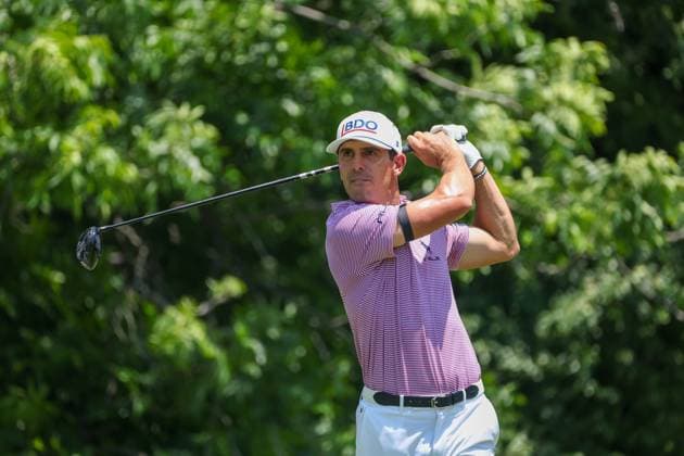 FORT WORTH, TX - MAY 26: Billy Horschel (USA) hits from the 12th tee during the Charles Schwab Challenge on May 26, 2024 at Colonial Country Club in Fort Worth, TX. (Photo by George Walker Icon Sportswire) GOLF: MAY 26 PGA, Golf Herren Charles Schwab Challenge EDITORIAL USE ONLY Icon240526009