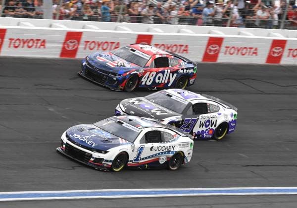 CHARLOTTE, NC - MAY 26: Ross Chastain ( 1 TrackHouse Racing Jockey x Folds of Honor Chevrolet), Bubba Wallace ( 23 23XI Racing MoneyLion Toyota) and Alex Bowman ( 48 Hendrick Motorsports Ally Patriotic Chevrolet) race three wide during the running of the NASCAR, Motorsport, USA Cup Series Coca-Cola 600 on May 26, 2024, at Charlotte Motor Speedway in Concord, NC. (Photo by Jeffrey Vest Icon Sportswire) AUTO: MAY 26 NASCAR Cup Series Coca-Cola 600 EDITORIAL USE ONLY Icon240526895