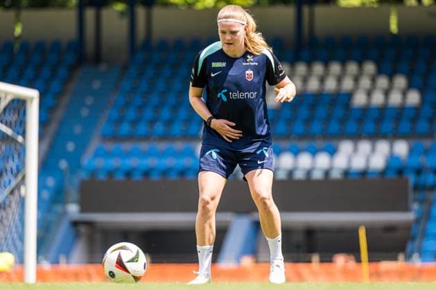 240603 Signe Gaupset of the Norwegian women s national football team during a training session on June 3, 2024 in Ferrara. Photo: Marius Simensen BILDBYRAN COP 238 bbeng dam football fotball fotboll norge norway practice soccer training trening träning uefa women s EURO Qualifier, EM, Europameisterschaft Copyright: MARIUSxSIMENSEN BB240603BB252