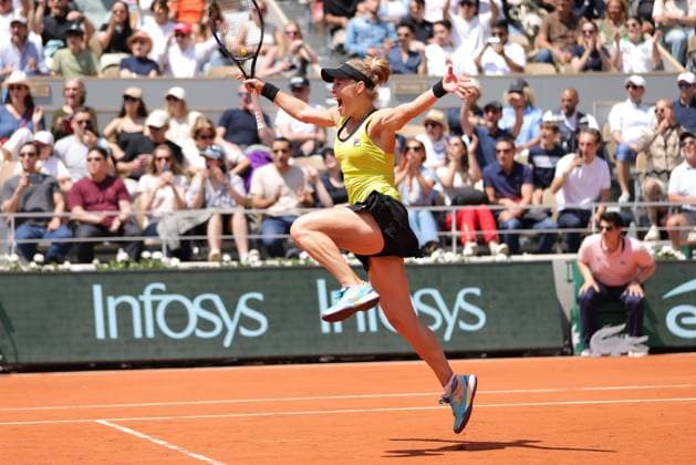 Bilder des Jahres 2024, Sport 06 Juni Sport Themen der Woche KW23 Sport Bilder des Tages Laura Siegemund, GER, and Edouard Roger-Vasselin, FRA, after mixed doubles final at 2024 French Open at Roland Garros, Paris, 06 06 2024; -