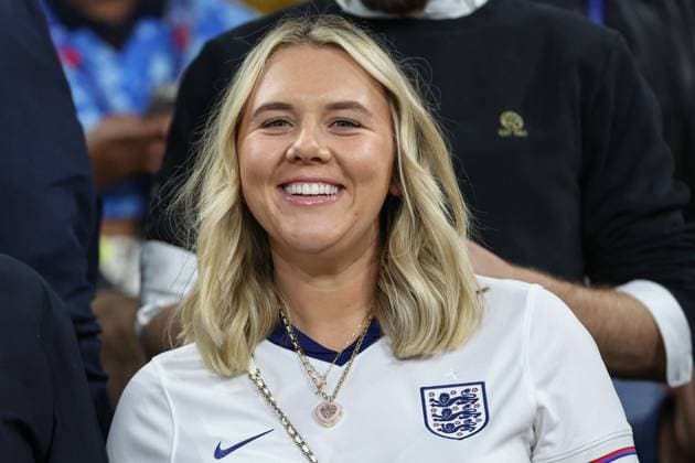 EM 2024: Serbien - England am 16.06.2024 in der Arena AufSchalke in Gelsenkirchen Katie Goodland, wife of Harry Kane (England, 9)