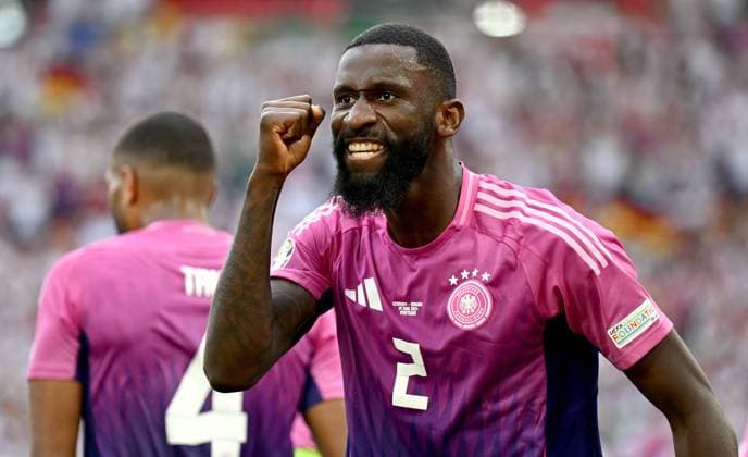 Bilder des Jahres 2024, Sport 06 Juni Sport Bilder des Tages Fussball Euro 2024 Gruppe A 19.06.2024 Deutschland - Ungarn Jubel nach dem Tor zum 2-0, Antonio Ruediger (Deutschland)
