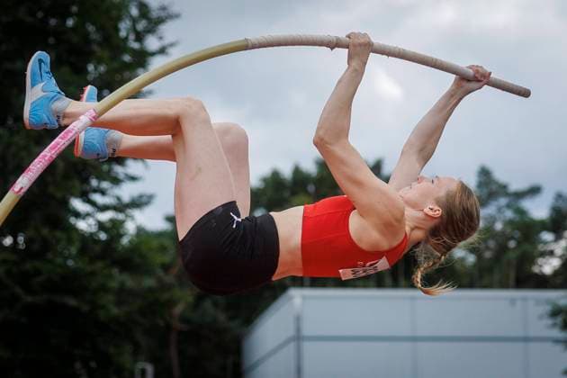 Bilder des Jahres 2024, Sport 07 Juli Sport Themen der Woche KW28 7. Koelner Flutlichtspringen; 13.07.2024 Regine Bakenecker (LG Olympia Dortmund); 7. Koelner Flutlichtspringen am 13.07.2024 im Netcologne-Stadion, Köln (Nordrhein-Westfalen). Copyright: xBEAUTIFULxSPORTS AxelxKohringx