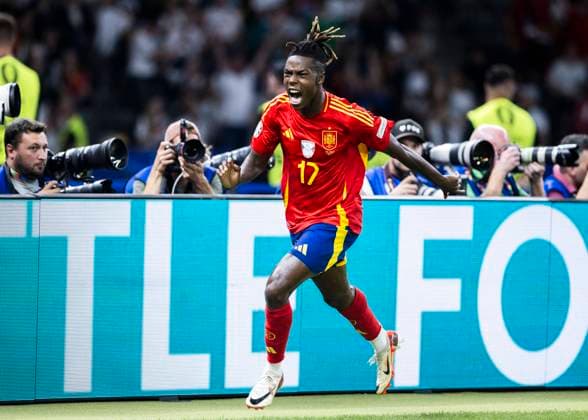 Bilder des Jahres 2024, Sport 07 Juli Sport Themen der Woche KW28 Sport Bilder des Tages Berlin, Olympiastadion, 14.07.2024: Nico Williams of spain celebrates scoring the 1:0 goal during the final match at the UEFA EURO, EM, Europameisterschaft,Fussball 2024 Spain vs. England