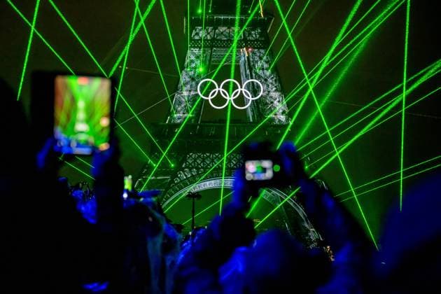 Bilder des Jahres 2024, Sport 07 Juli Sport Themen der Woche KW30 Sport Bilder des Tages 240726 Laser show from the Eiffel tower during the Opening Ceremony of the Paris 2024 Olympic Games, Olympische Spiele, Olympia, OS on July 26, 2024 in Paris. Photo: Vegard Grott BILDBYRAN kod VG LT0642 olympic games olympics os ol olympiska spel olympiske leker paris 2024 paris-os paris-ol bbeng invigning invigningsceremoni opening ceremony apningsseremoni Copyright: VEGARDxGRoTT BB240726VG053