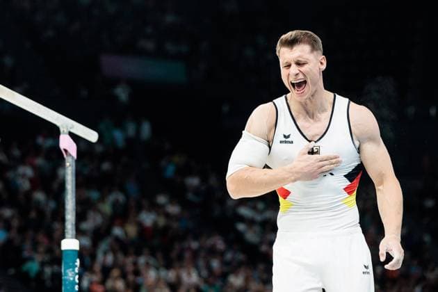 Bilder des Jahres 2024, Sport 07 Juli Sport Themen der Woche KW30 Sport Bilder des Tages FRA, Paris, Olympischen Spiele Paris 2024, (27.07.2024, (Geräteturnen Herren Qualifikation und Bercy Arena) Lukas Dauser (Deutschland, Startnummer 138) am Barren, jubelt Copyright: HMBxMedia SteffiexWunderl