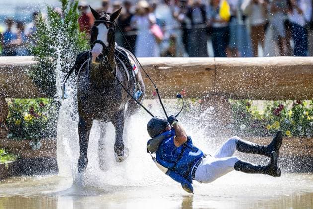 Bilder des Jahres 2024, Sport 07 Juli Sport Themen der Woche KW30 Sport Bilder des Tages 240728 Ronald Zabala G of Ecuador with horse Forever Young Wundermaske competes in equestrian eventing cross country team and individual during day 2 of the Paris 2024 Olympic Games, Olympische Spiele, Olympia, OS on July 28, 2024 in Paris. Photo: Maxim Thore BILDBYRAN kod MT MT0628 ridsport equestrian olympic games olympics os ol olympiska spel olympiske leker paris 2024 paris-os paris-ol 2 bbeng fälttävlan individuellt team lag Copyright: MAXIMxTHORE BB240728MT019