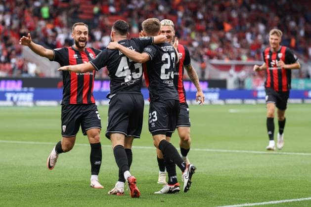 3. Liga; FC Ingolstadt 04 - SV Waldhof Mannheim; Tor Jubel Treffer 1:0 Felix Keidel (43, FCI) David Kopacz (29, FCI) Dennis Borkowski (7, FCI) Moritz Seiffert (23, FCI) Benjamin Kanuric (8, FCI) 3. Liga - FC Ingolstadt 04 Saison 2024 2025 SV Waldhof Mannheim