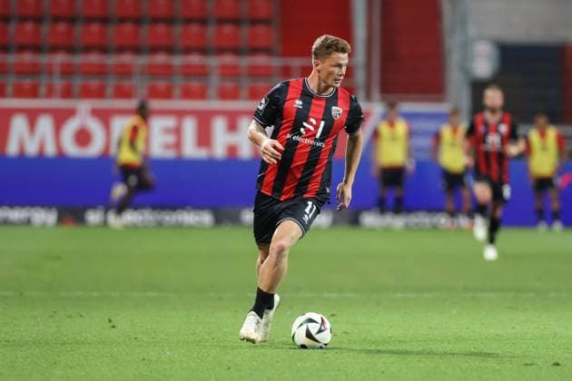3. Liga; FC Ingolstadt 04 - SV Waldhof Mannheim; Sebastian Grönning (11, FCI) 3. Liga - FC Ingolstadt 04 Saison 2024 2025 SV Waldhof Mannheim