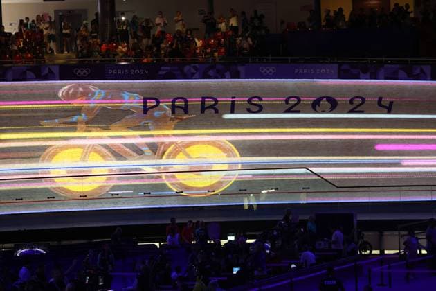 Bilder des Jahres 2024, Sport 08 August Sport Themen der Woche KW32 Sport Bilder des Tages st-quentin cyclisme finales JEUX OLYMPIQUES PARIS 2024 PHOTOPQR VOIX DU NORD MATTHIEU BOTTE ; 08 08 2024 ; 08 08 2024. Saint-quentin-en-Yvelines. JO Paris 2024. Cyclisme sur piste. PHOTO MATTHIEU BOTTE (LA VOIX DU NORD, VDNPQR) - The Paris 2024 Summer Olympic Games, Olympische Spiele, Olympia, OS (Jul 26-Aug 11, 2024).